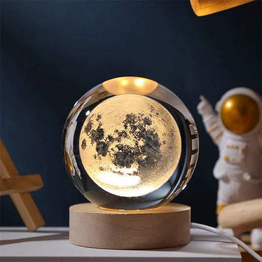 Lampa Glob de Cristal cu Luna cadou fascinant