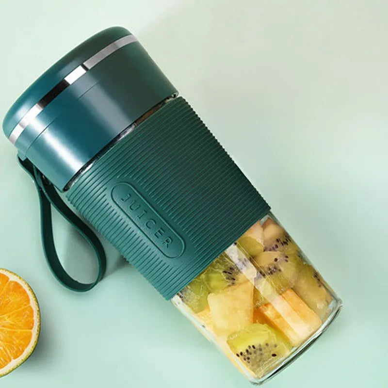 Mini blender portabil cu incarcare USB