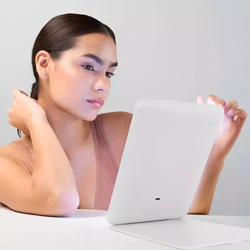 Oglinda make up de calatorie cu 72 led-uri pliabila si reincarcabila